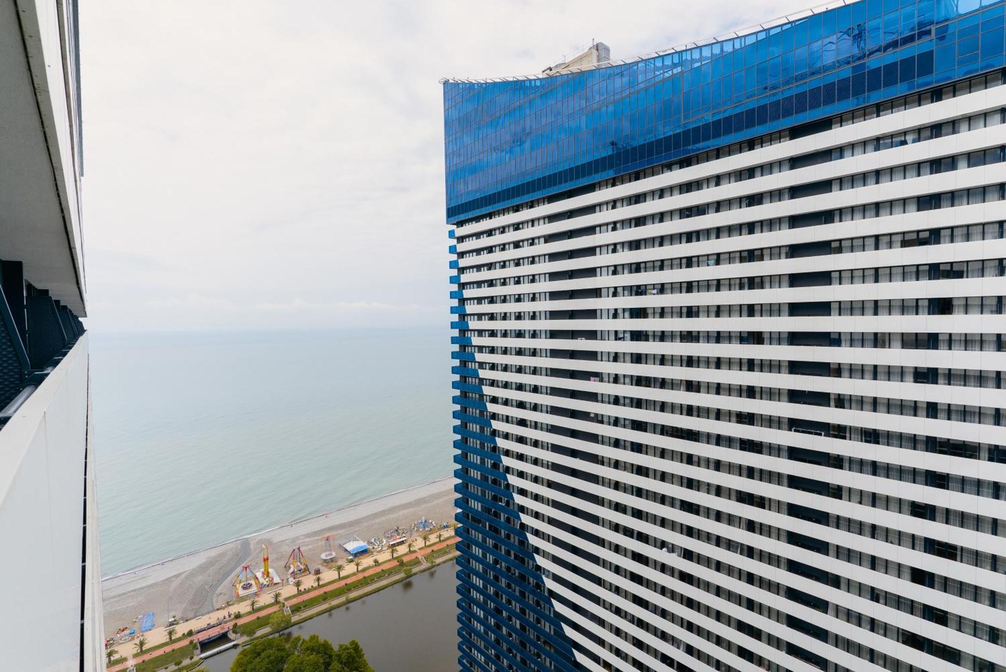 Апартаменты Habiby Orbi Sea Towers Батуми Экстерьер фото